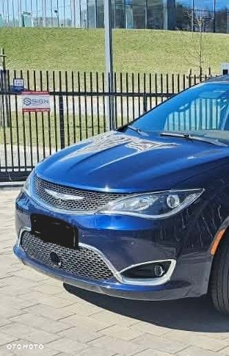 Chrysler Pacifica - 7