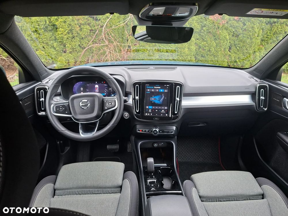 Volvo XC 40 B3 Plus Dark - 8