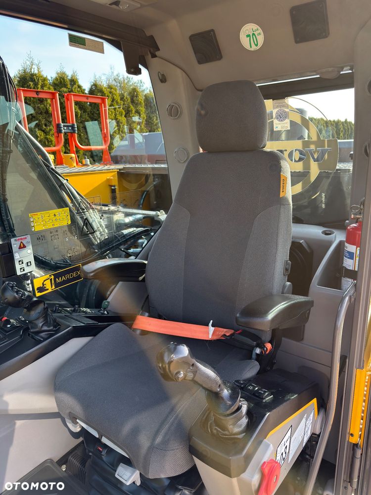 Volvo EC 250 EL - 35