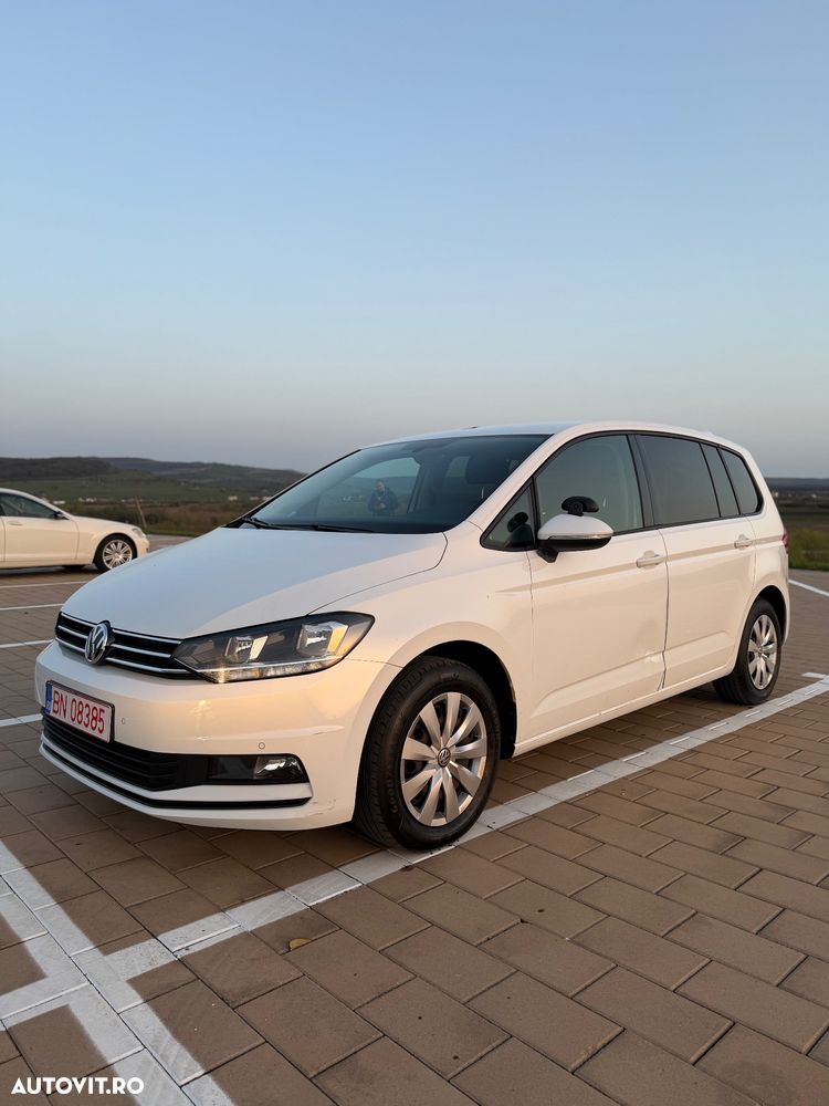 Volkswagen Touran 2.0 TDI DSG Comfortline - 3