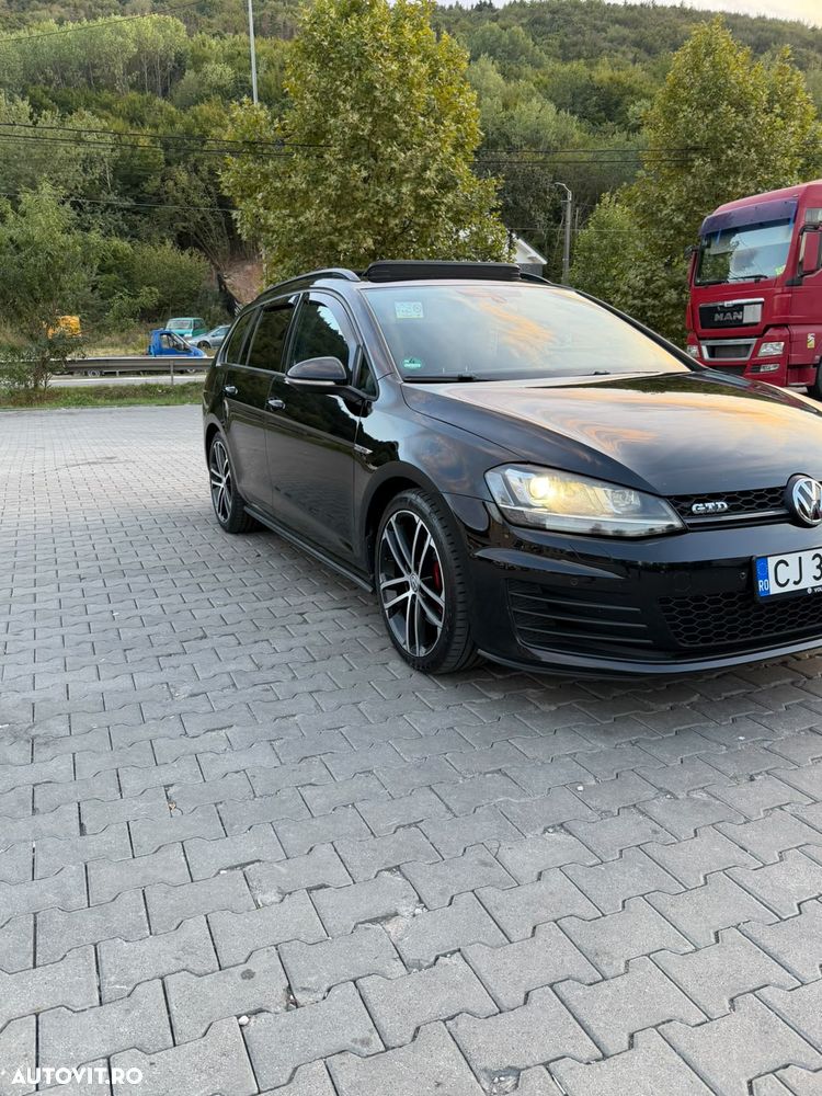 Volkswagen Golf - 3
