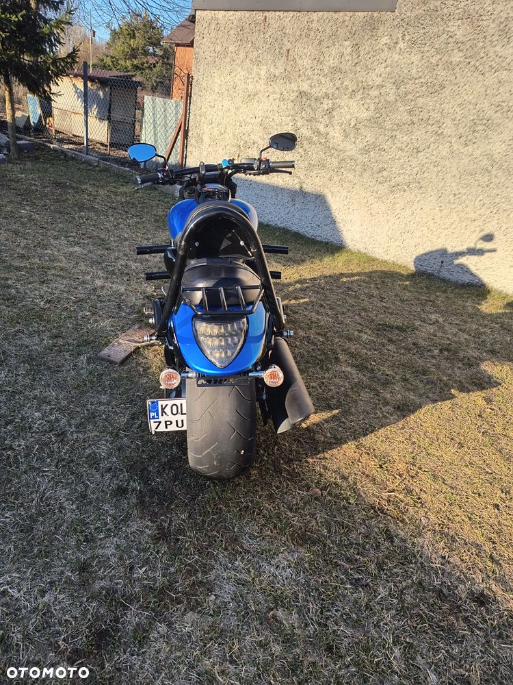 Suzuki Boulevard - 3