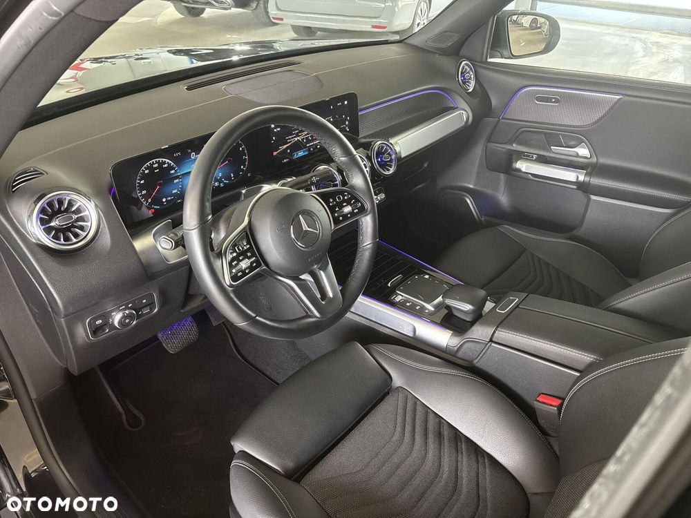Mercedes-Benz GLB - 15