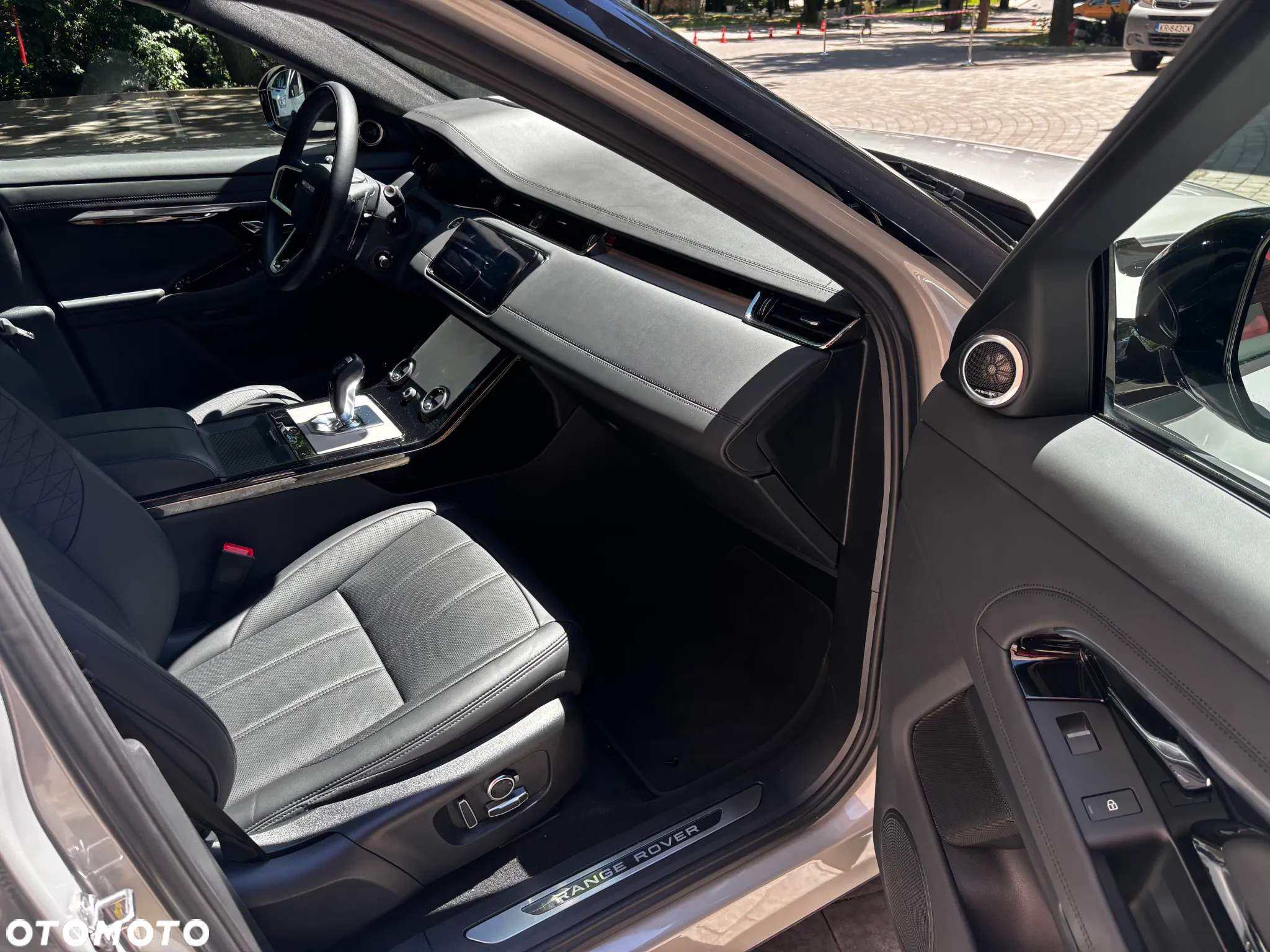 Land Rover Range Rover Evoque - 30