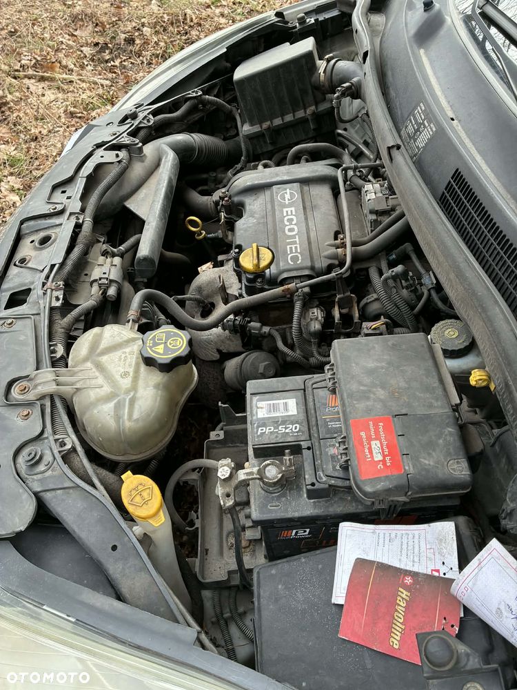 Opel Corsa 1.0 12V Essentia - 5