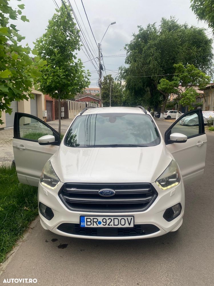 Ford Kuga 2.0 TDCi 4WD Powershift ST-Line - 3