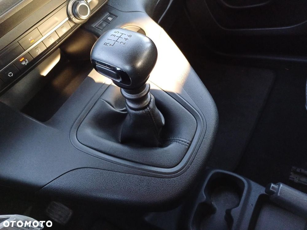 Toyota Proace City Verso 1.5 D-4D Combi - 26