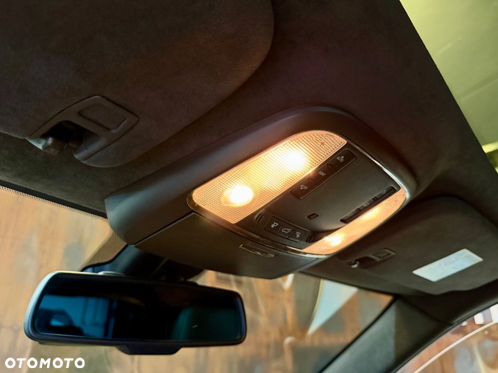 Jeep Grand Cherokee 5.7 V8 Overland Summit EU6 - 34