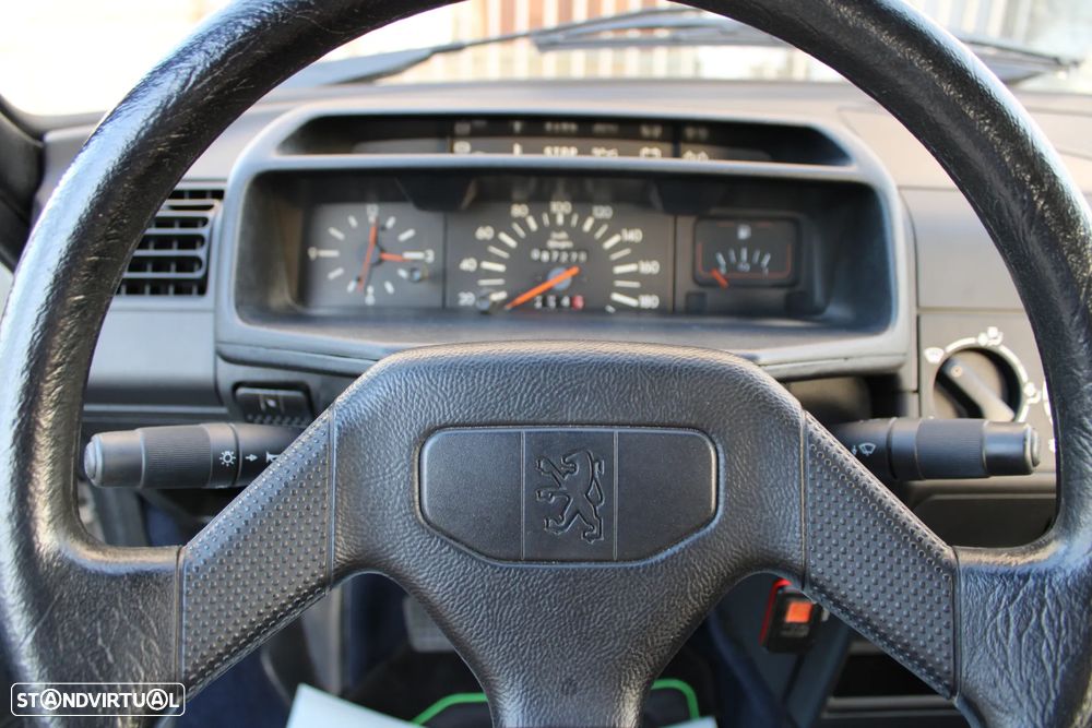 Peugeot 205 Cabrio 1.4 CT - 21