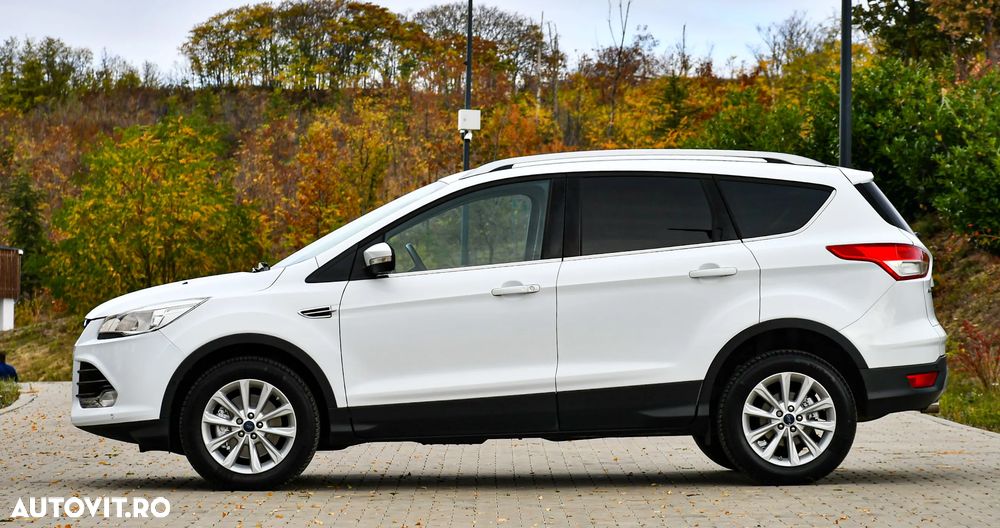 Ford Kuga 2.0 TDCi 2x4 Titanium - 28