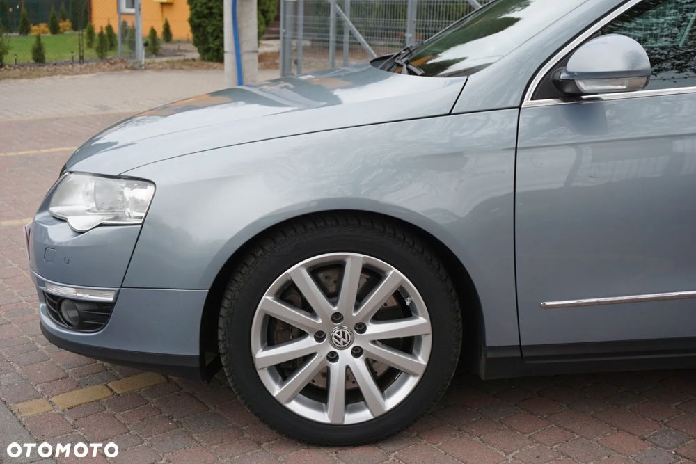 Volkswagen Passat 3.2 V6 FSI 4Mot Highline DSG - 8