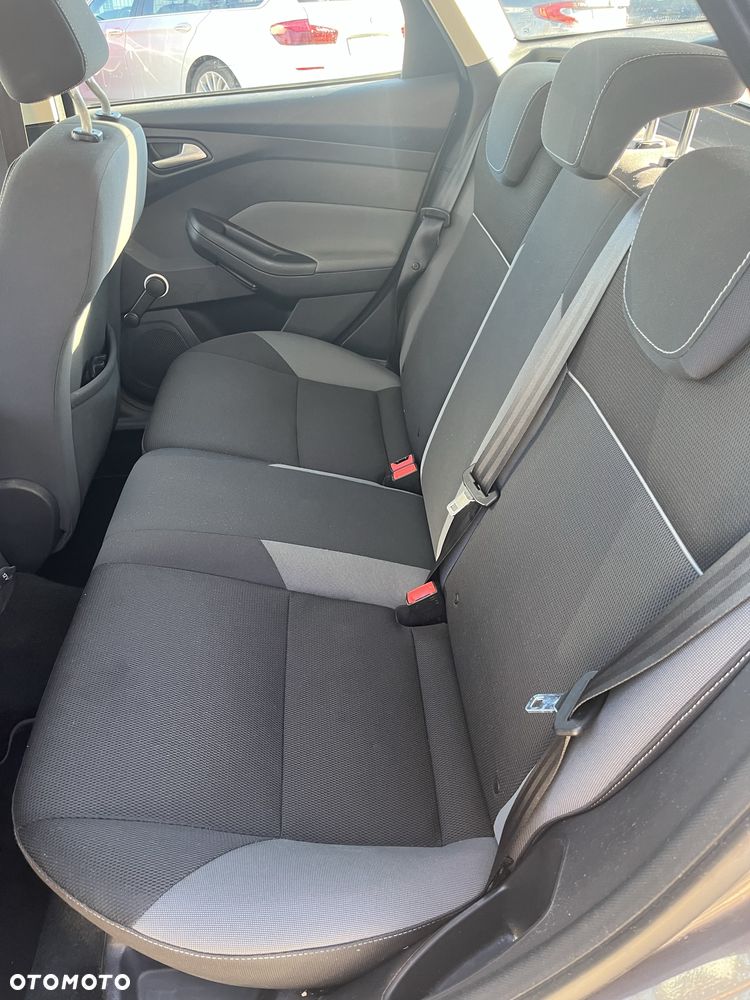 Ford Focus - 8