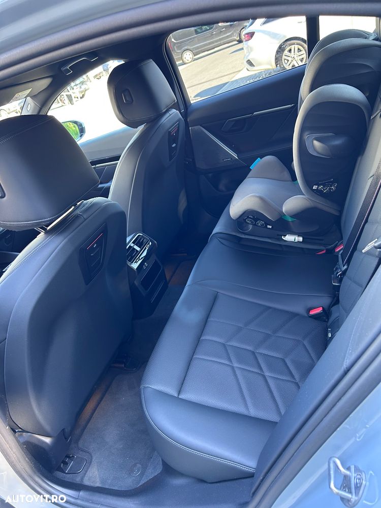 BMW Seria 5 520i AT MHEV - 7