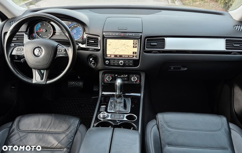Volkswagen Touareg 3.0 V6 TDI BMT Business Line - 11