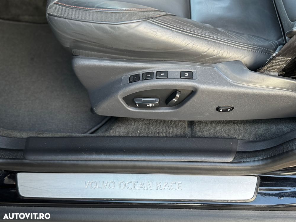 VOLVO XC60 2016 — imagine 19