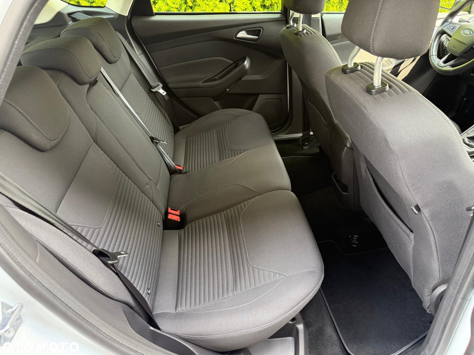 Ford Focus 1.0 EcoBoost Titanium - 12
