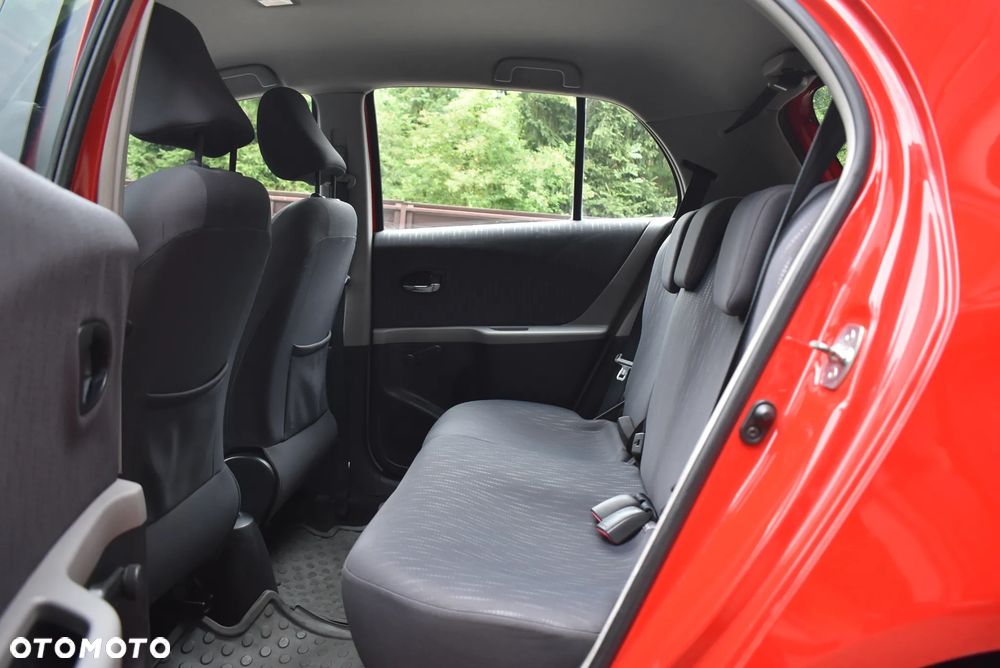 Toyota Yaris 1.33 VVT-i Executive - 16