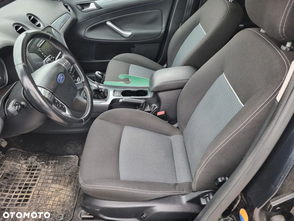 Ford Mondeo SW 1.6 TDCi Champions Edition - 19