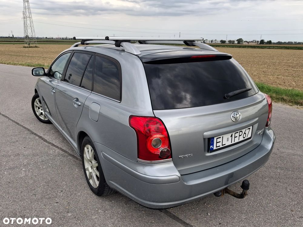 Toyota Avensis 2.0 D-4D Sol - 9