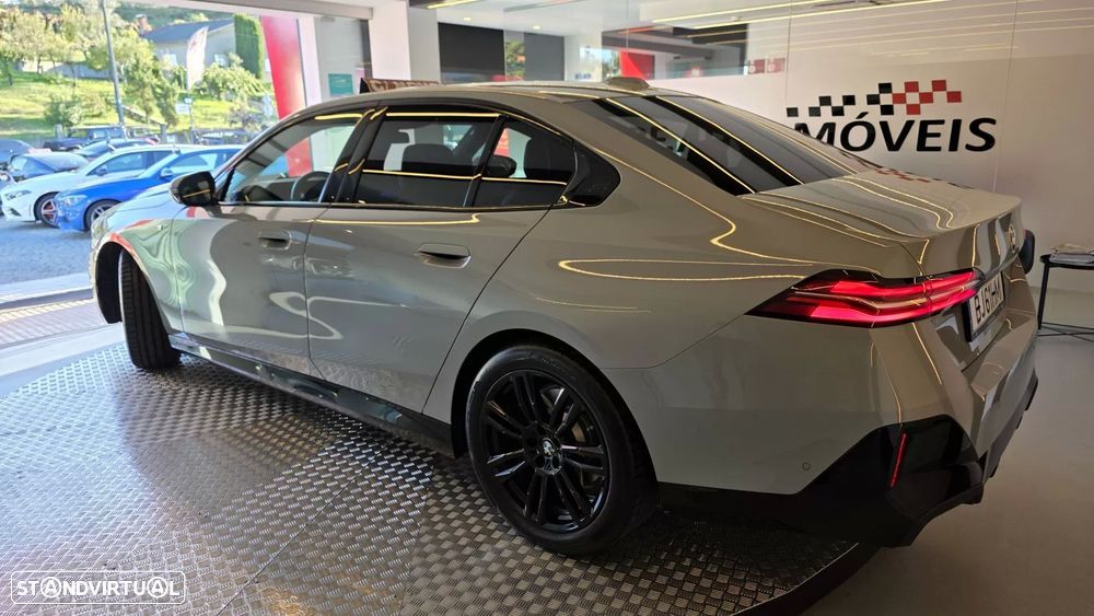 BMW 520 d Pack Desportivo M - 21
