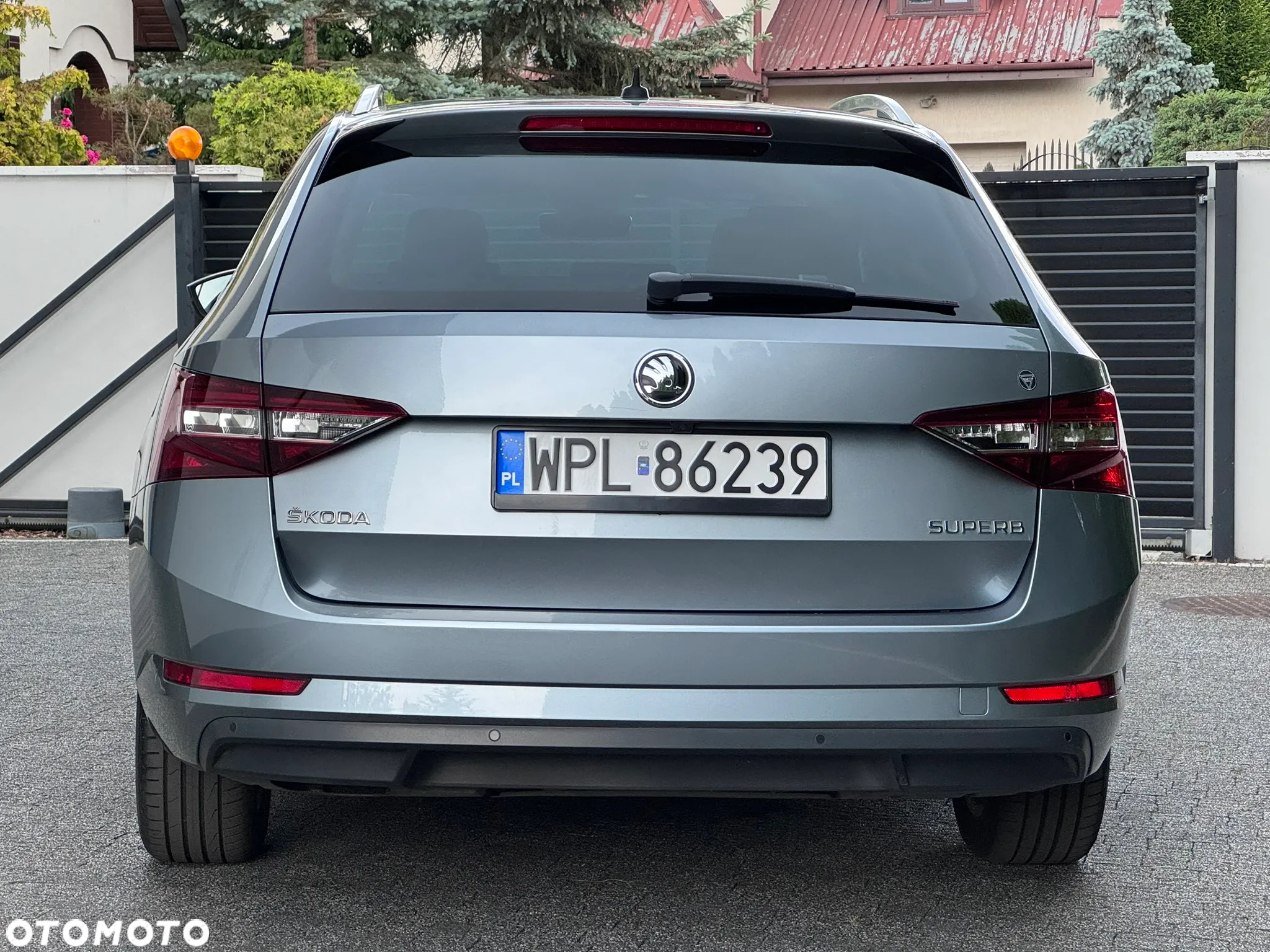 Skoda Superb 2.0 TDI Sportline DSG - 6