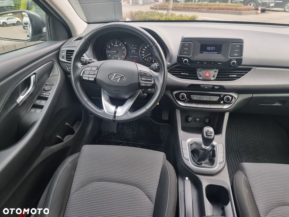 Hyundai i30 1.5 DPI Classic + - 24