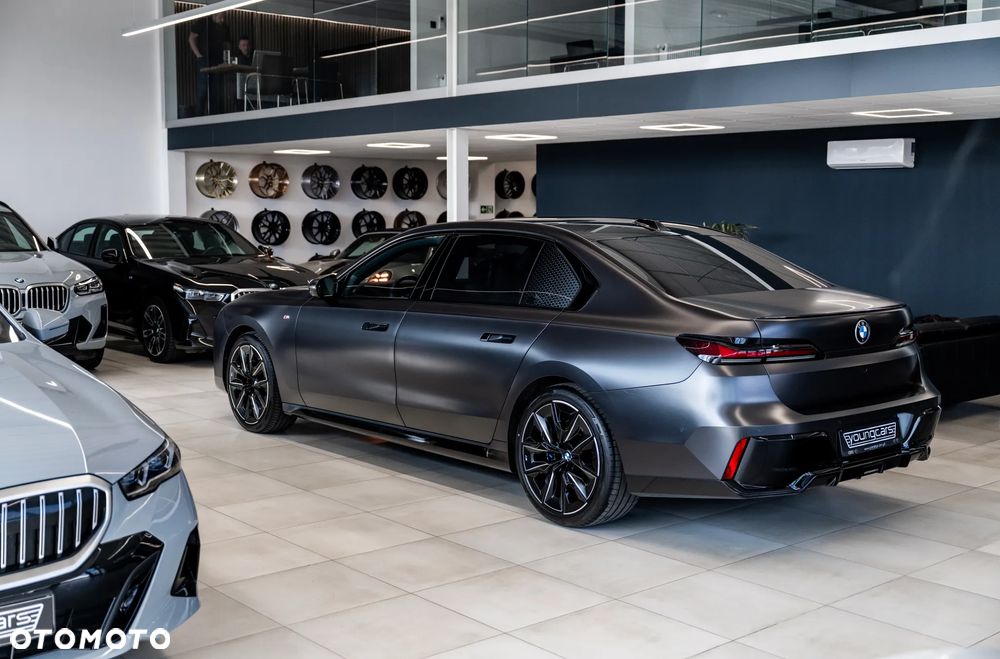 BMW Seria 7 740d xDrive sport - 12
