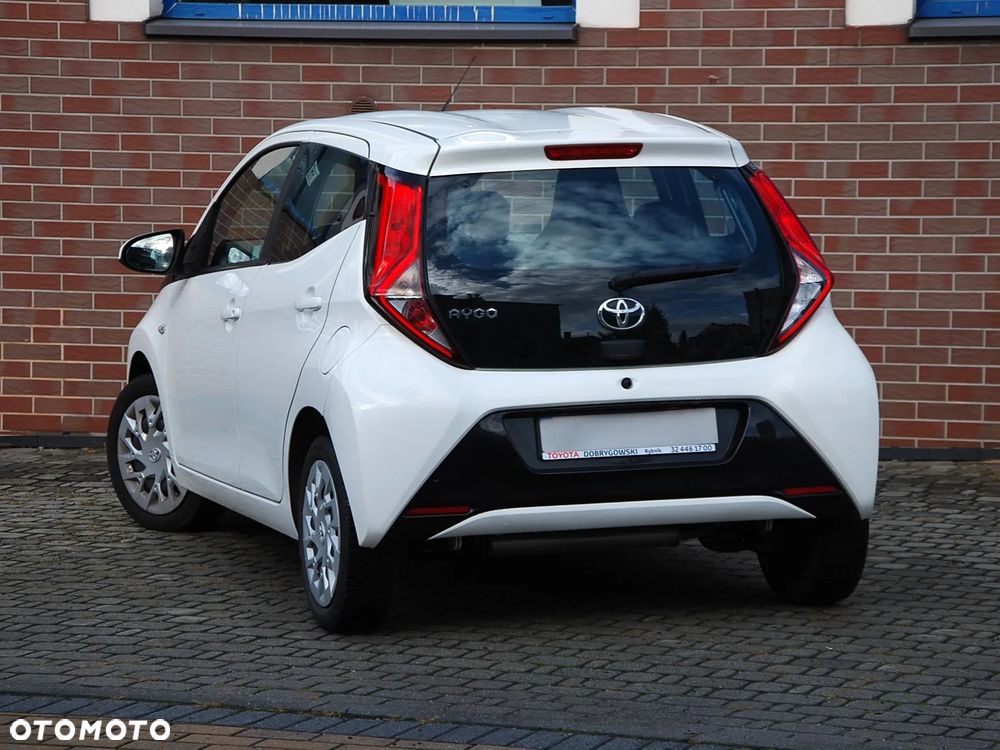 Toyota Aygo x-play - 18