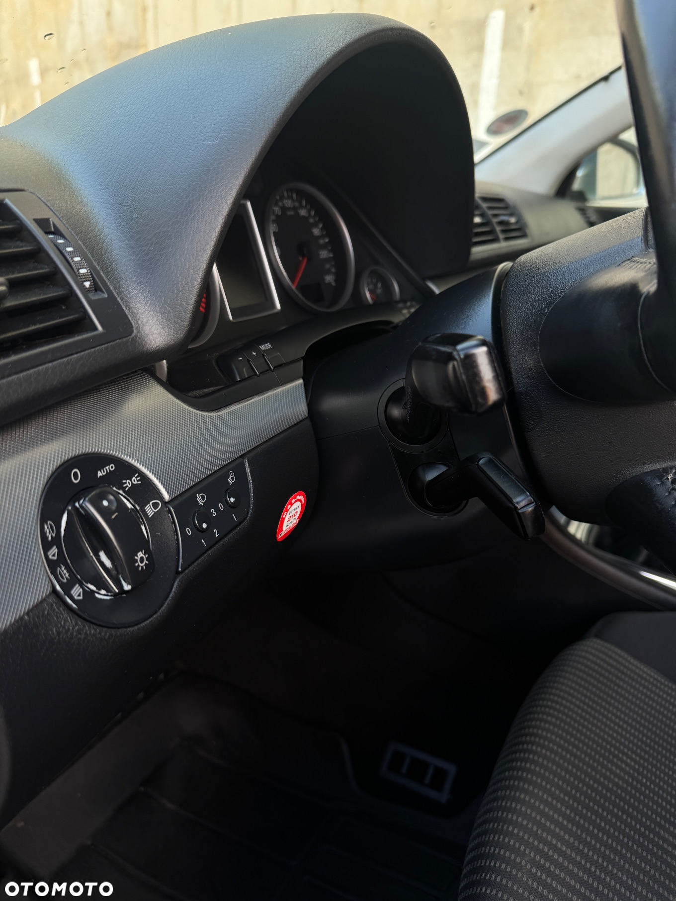 Audi A4 Avant 2.0 TDI - 8