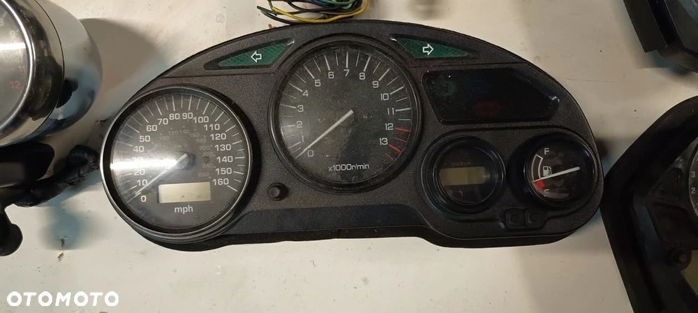 SUZUKI BANDIT 600 SV Licznik Zegary  Półka Stacyjka kluczyk - 18