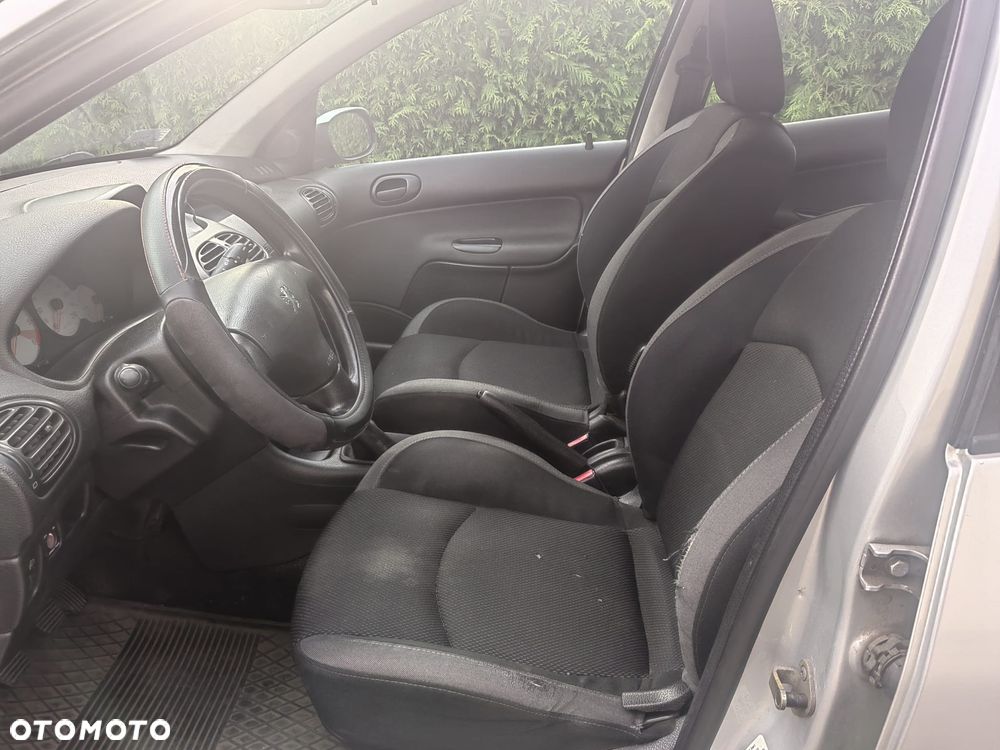 Peugeot 206 - 5