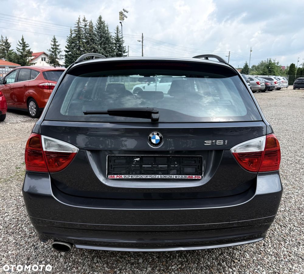 BMW Seria 3 318i - 7