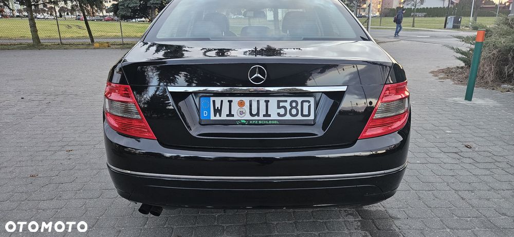 Mercedes-Benz Klasa C 180 BlueEFFICIENCY Avantgarde - 22