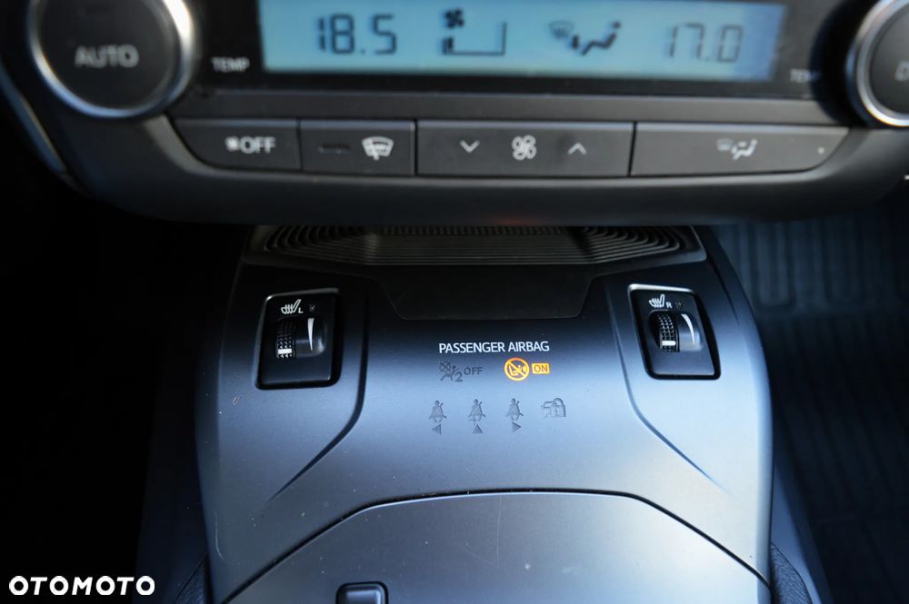 Toyota Avensis 2.0 Prestige MS - 21