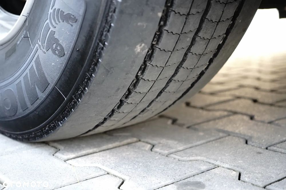 MAN TGS 18.510 / XLX / STANDARD / OPONY 100% / NAVI - 19