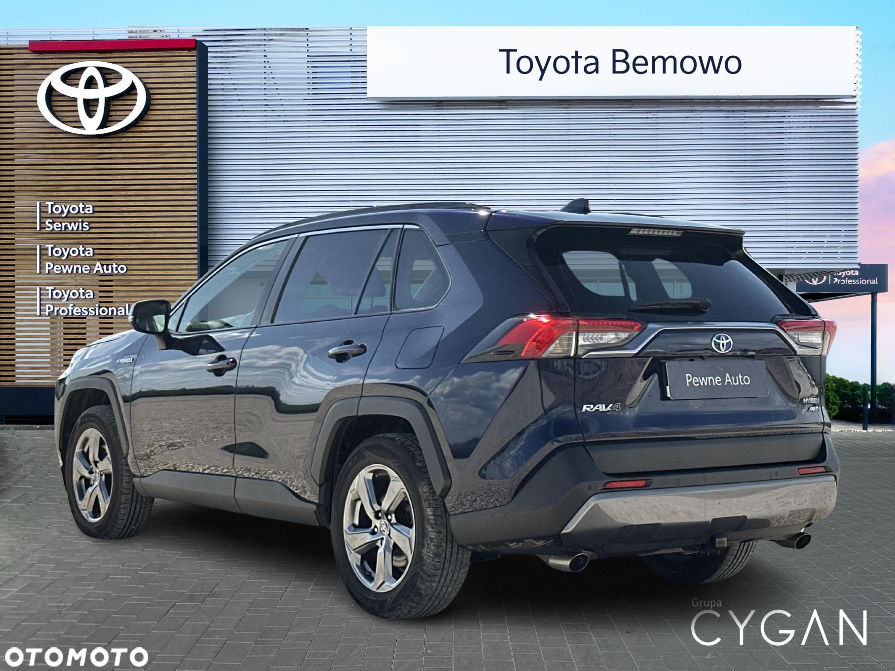 Toyota RAV4 - 8