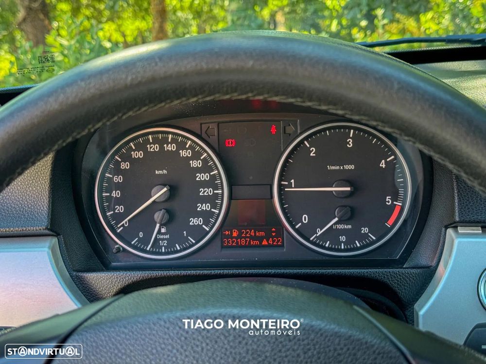 BMW 320 - 33