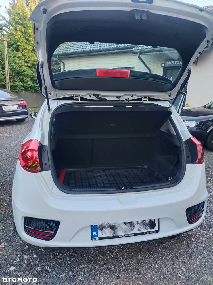 Kia Ceed 1.6 GDI L DCT - 6