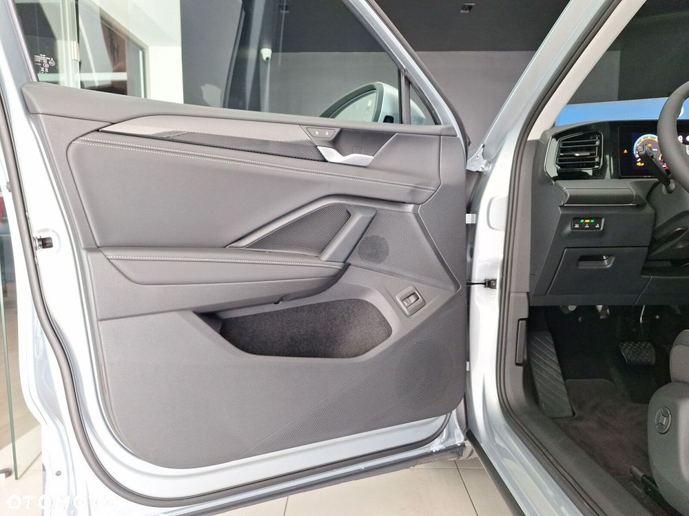 Volkswagen Tiguan - 10