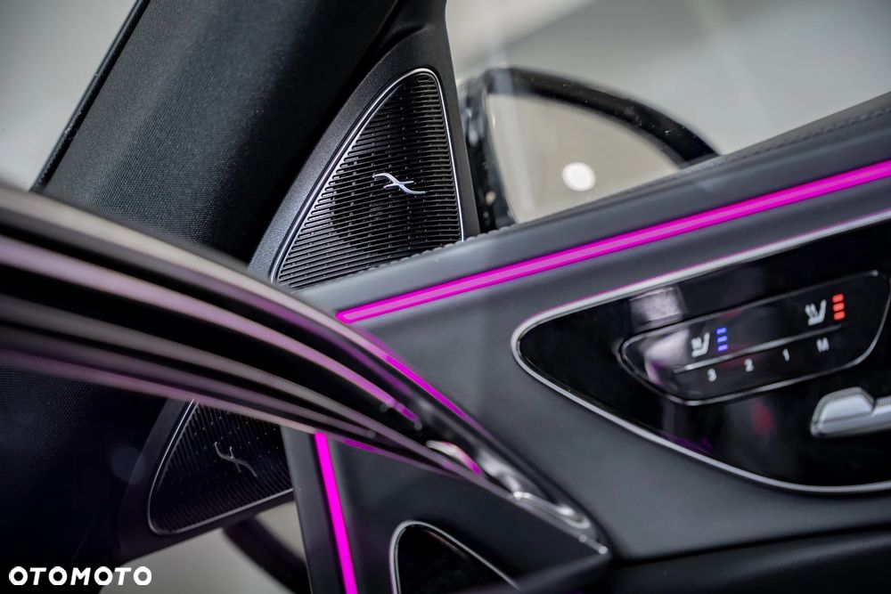 Mercedes-Benz Klasa E 300e 4Matic 9G-TRONIC Edition AMG Line - 28