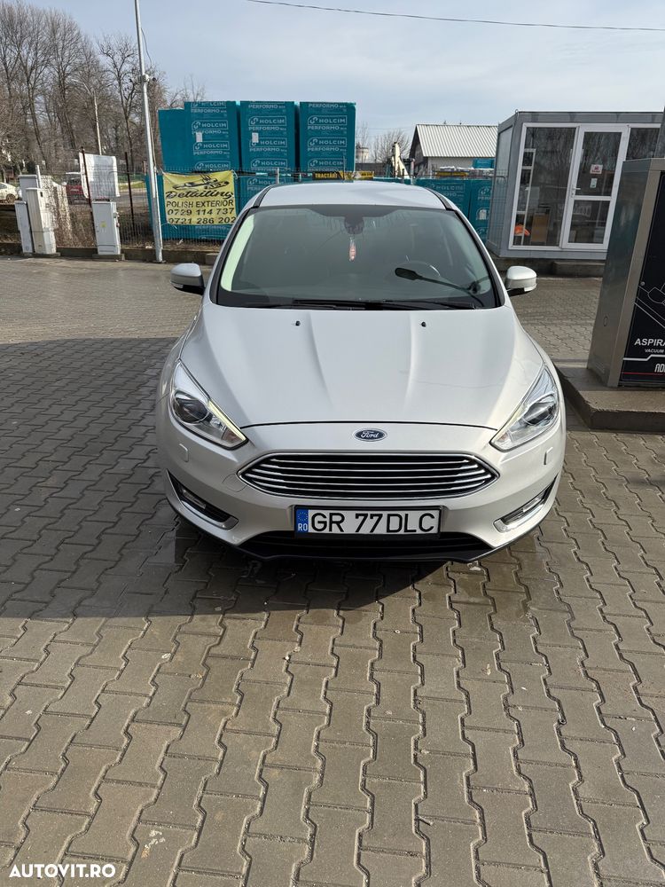 Ford Focus - 10