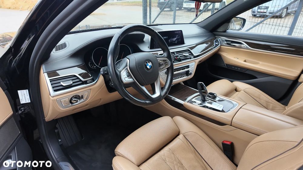 BMW Seria 7 730d xDrive - 18