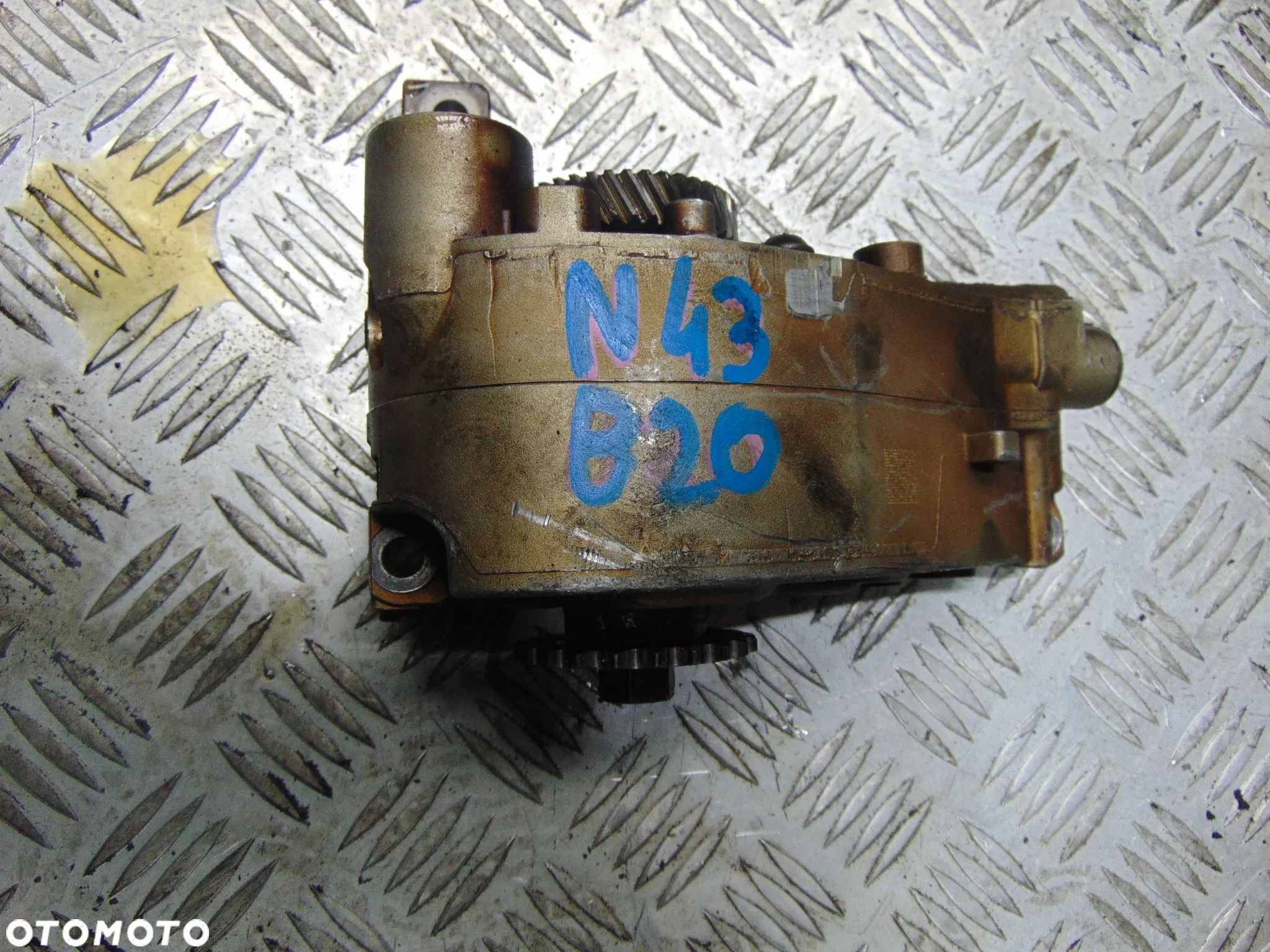 Pompa oleju bmw n43b20 - 1