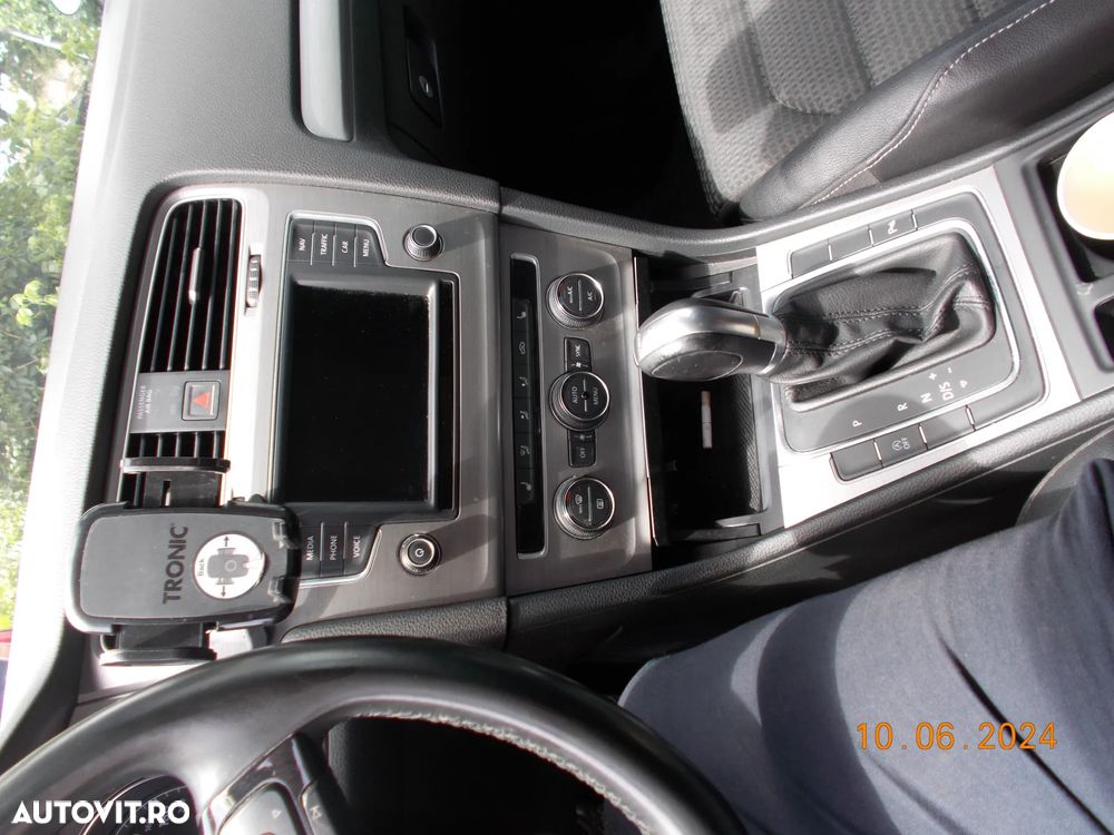 Volkswagen Golf - 14