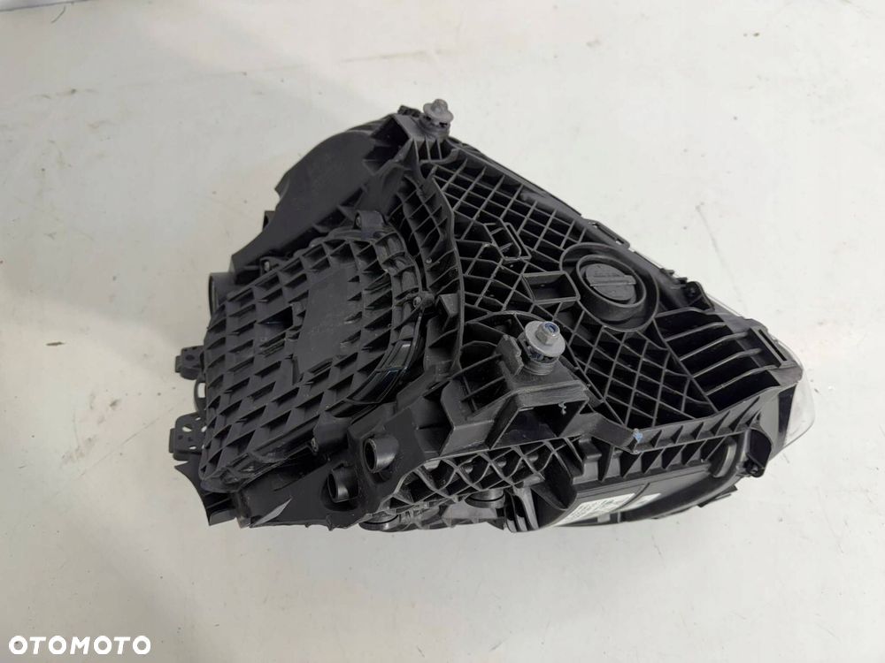 lampa prawy przód prawa przednia porsche taycan 9j1 eu - 11