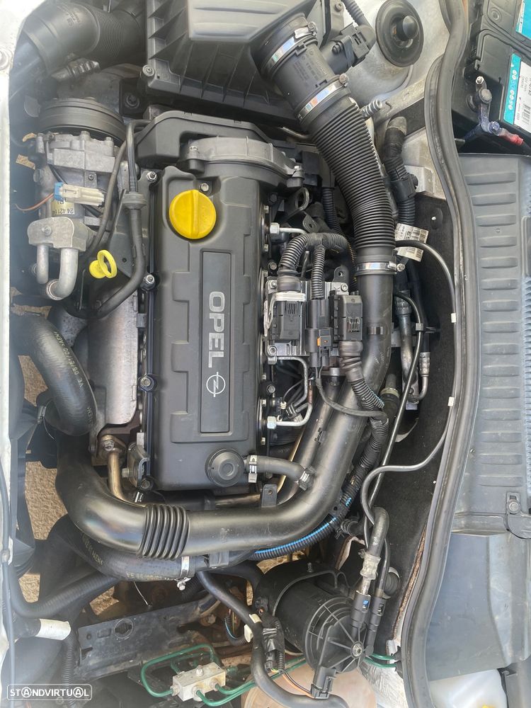 Opel Corsa 1.7 DTi 16V Elegance - 12