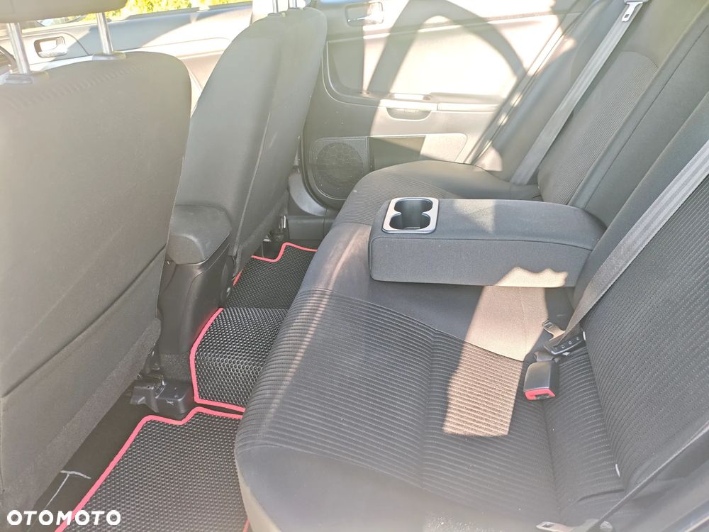 Mitsubishi Lancer 1.6 Invite - 13