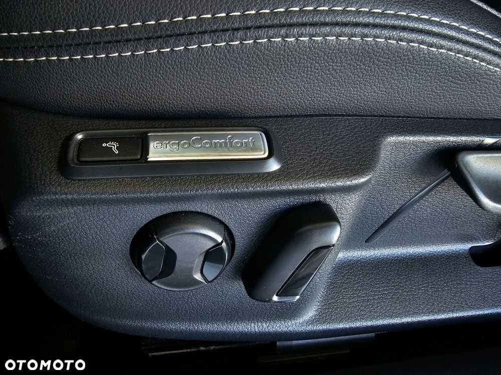 Volkswagen Passat Alltrack - 28