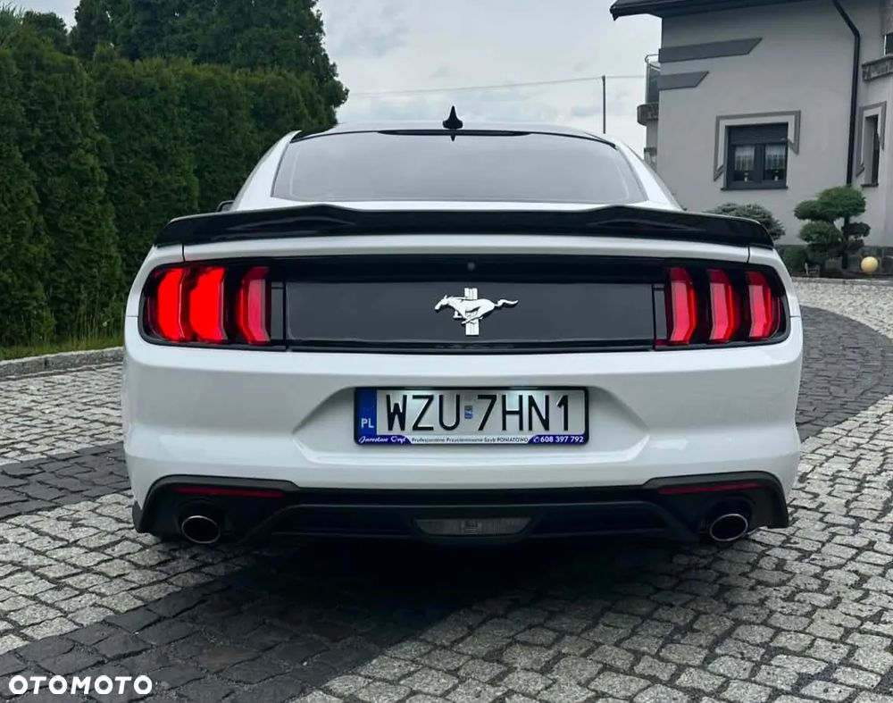 Ford Mustang - 5