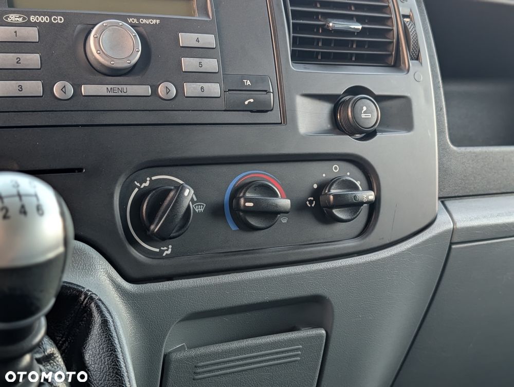 Ford Transit - 11